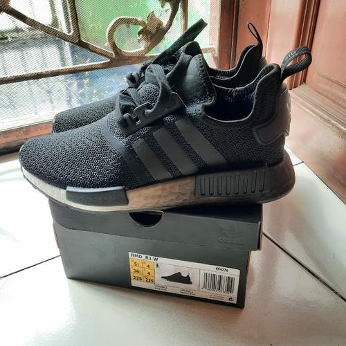 Sepatu Adidas NMD R1 Black Original 