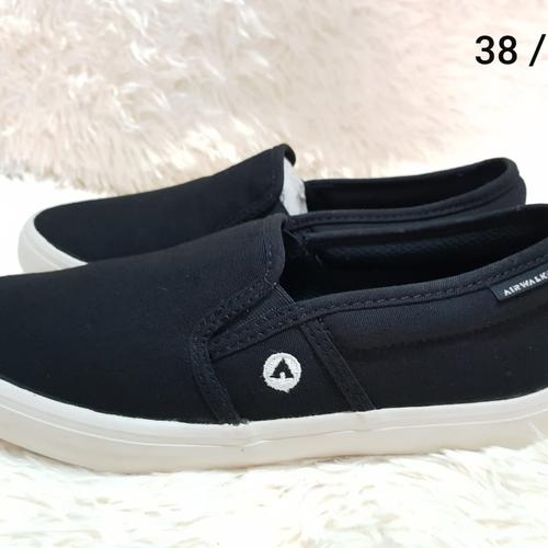 airwalk slip on