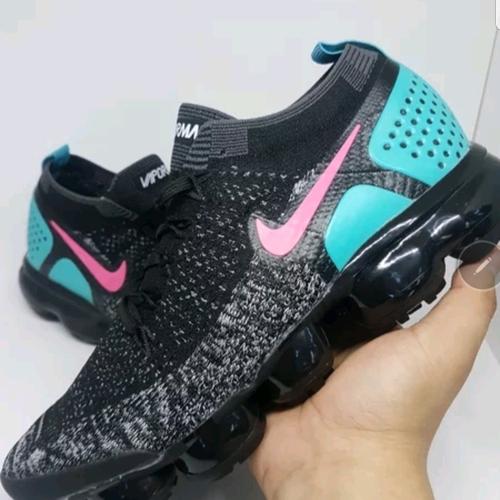 nike vapor max black and green