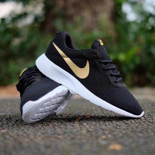 nike tanjun trainers