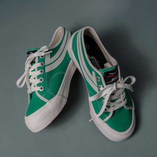 shoes light green