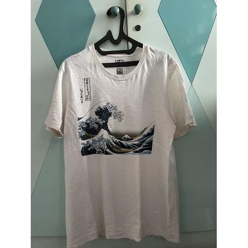 Jual T-SHIRT UNIQLO HOKUSAI L second 