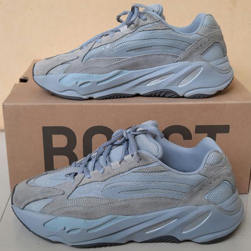 Adidas Yeezy Boost 700 v2 Hospital Blue di Headliner Kickz Tokopedia