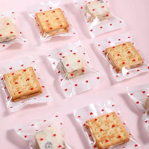Foto Produk PLASTIK COOKIES SEALER POLKADOT HATI MERAH 7*10 dari nanabakehouse