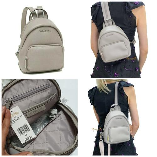Tas MK Erin small backpack pearl grey 