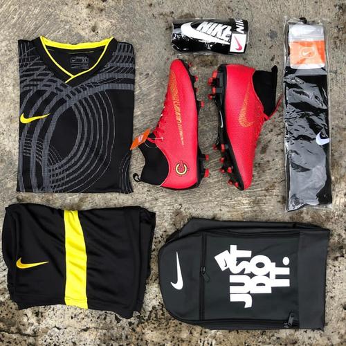 sepatu bola nike mercurial cr7