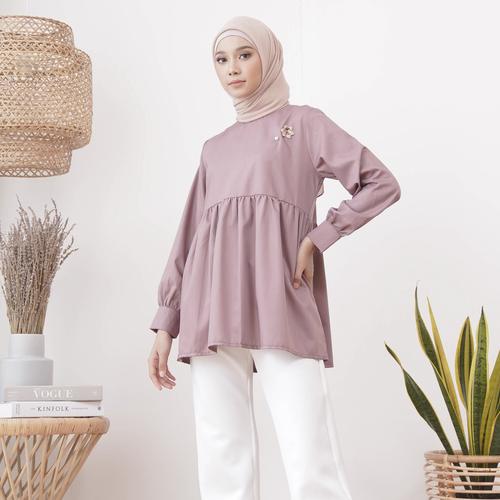 Foto Produk Wulfi Atasan Basic Toyobo Ruffle Shirt Taupe - Ukuran 1 S-M dari Wulfi