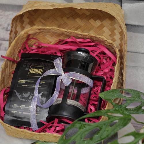 Foto Produk Coffee Hampers Kopi dan French Press dalam Kemasan Besek - BIJI UTUH dari Asaya Coffee