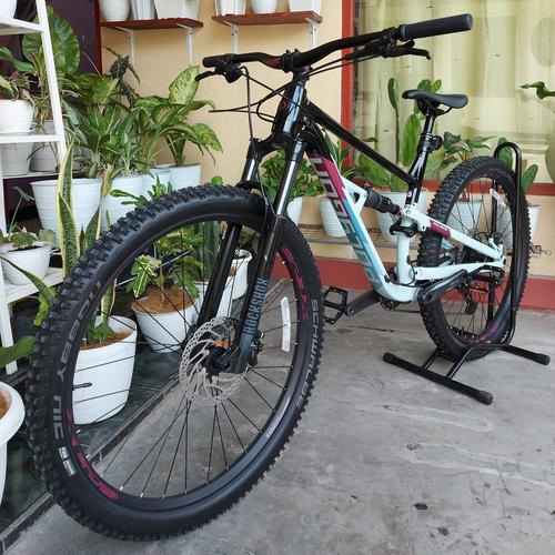 Jual sepeda mtb polygon siskiu d7 2021 