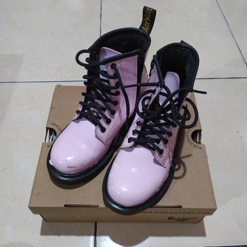 dr martens delaney