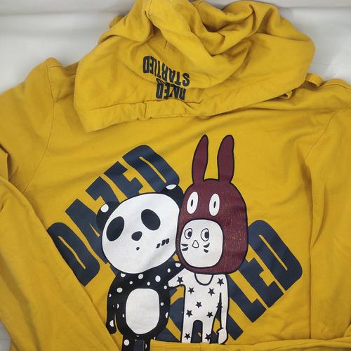 Jual Hoodie M. Holiday ( preloved 