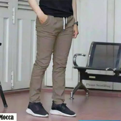 Foto Produk Celana chino panjang rip pinggang karet polos pria bara katun krem - Mocca, 28 dari celana panjang pria