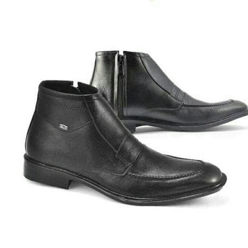 Foto Produk Sepatu pria CBRSIX PCC 400, Bahan kulit / Warna hitam / ukuran 38 43 dari distro_bdg78