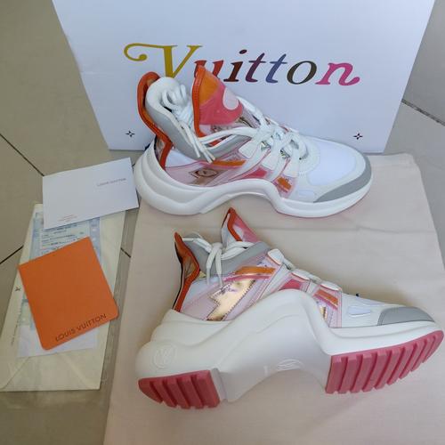 sneaker lv wanita