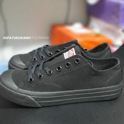 Foto Produk ventela basic all black low - Hitam, 37 dari SEPATUKUKAMU