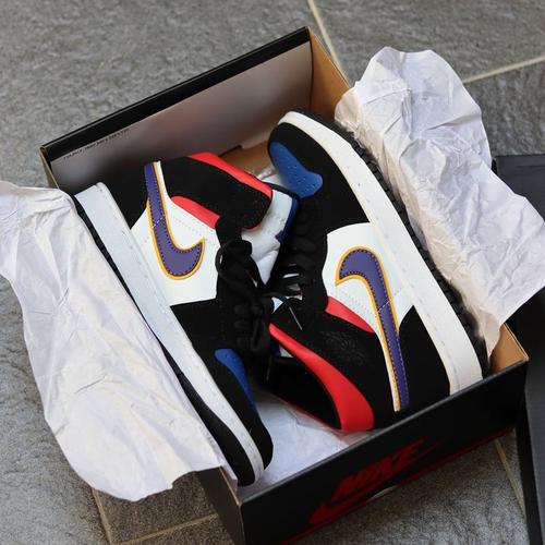 Jual Sneakers_Nike_air jordan 1 mid lakers - Mix color, 40 - Jakarta Timur  - Kokingstore | Tokopedia
