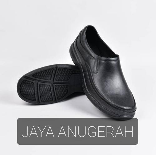 Foto Produk SALE ! SEPATU PANTOFEL ATT AB 520 BAHAN KARET ANTI AIR dari Jaya Anugerah sandal