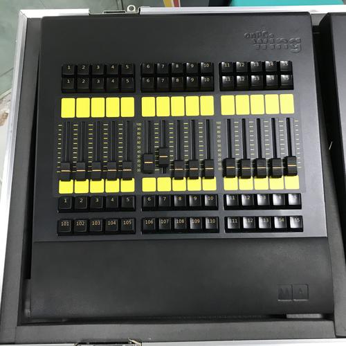 Foto Produk Mixer Lampu Dmx 512 Lighting controller Fader Wing China hardcase dari DUNIA LAMPU LIGHTING