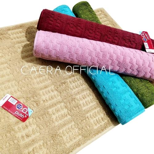 Foto Produk Keset MERAH PUTIH Bathmat Keset Handuk Kamar Mandi 45x65cm dari CaeraOfficial