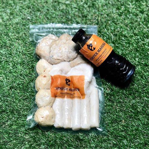Foto Produk BEST SELLER - Pempek Tenggiri Isi 18pcs + cuko 250ml dari Pempek Mahira
