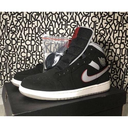 NIKE AIR JORDAN 1 MID PARTICLE GREY 
