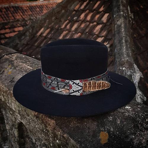 fedora homburg premium lebar pita etnik 