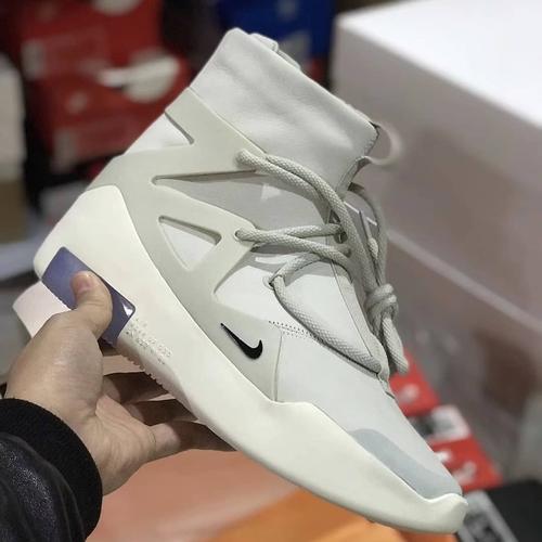 reddit chan sneakers