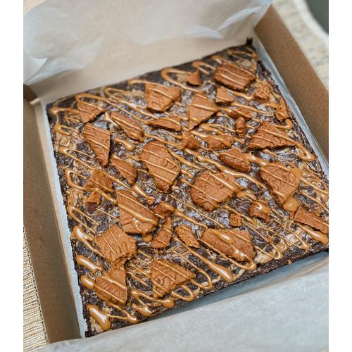 Foto Produk UMAI Brownies (Lotus Biscoff) - 18x18cm dari UMAI KITCHIN
