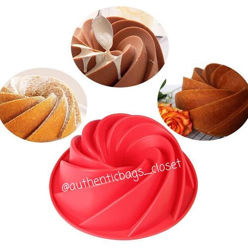 Foto Produk Loyang kue silicone, cetakan kue, pudding spiral blade ukuran 24.5cm dari Authenticbags_closet