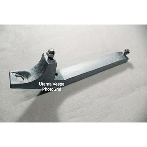 Jual Dudukan tiang ban serep Vespa Super Bajaj Kota Semarang