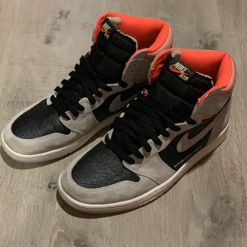 Jual Air Jordan 1 Hyper Crimson 
