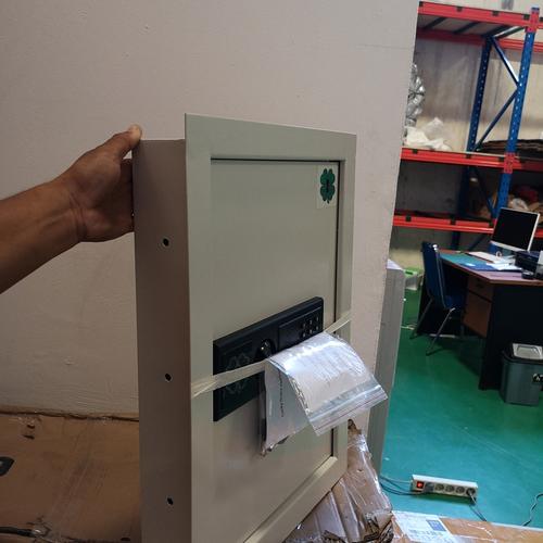 Jual safety box dinding , wall safety box , brankas dinding Kota