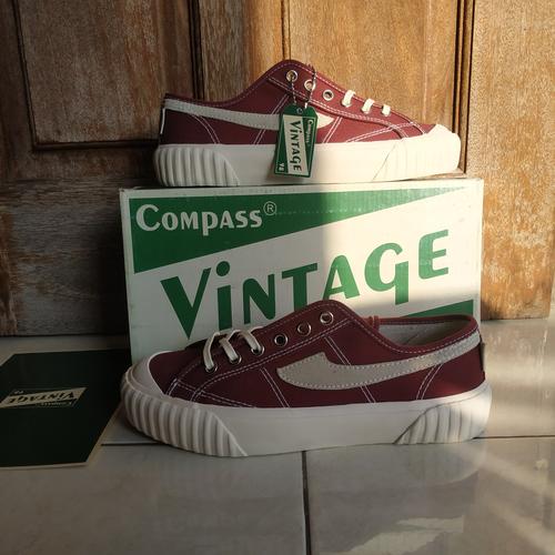 Jual Sepatu compass vintage low maroon. sz 37 - Kab. Bogor - scothstore ...