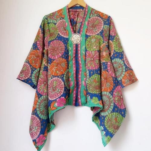 Foto Produk Batwing blouse batik Kartini modern dari Batik Sri