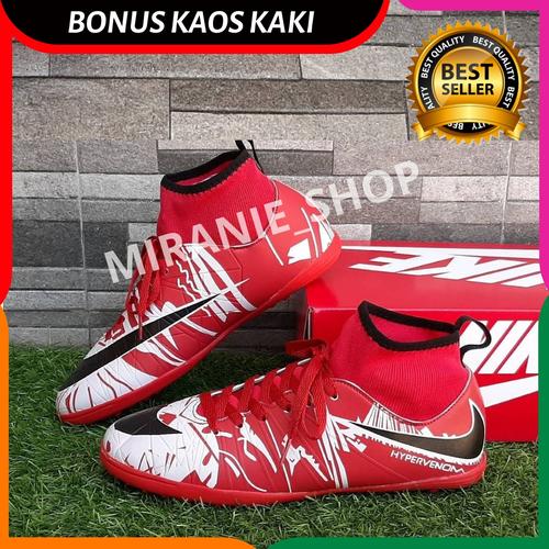 nike hypervenom 2020