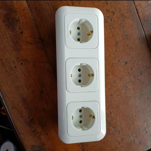 Jual panasonic stopkontak 3 lubang inbow/tanam stop kontak 3 lubang