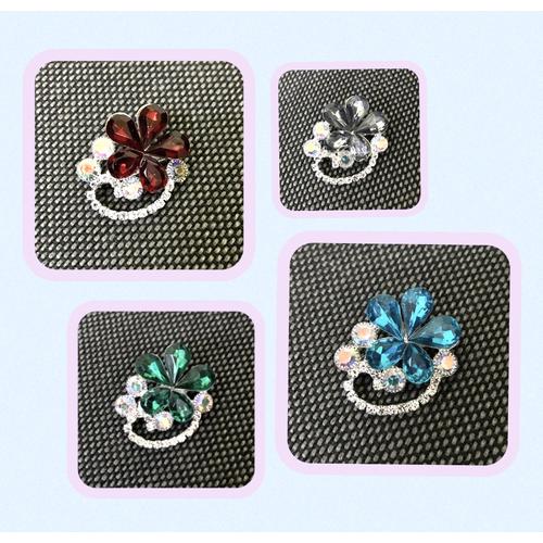 Gambar 546 - Bros Kutu / Bros Mini / Peniti Jilbab / Jepit Jilbab / Pinbros - Hitam dari Aneka Aksesoris Impor Jakarta Barat Tokopedia