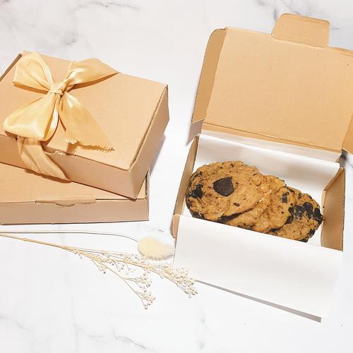 Foto Produk Soft Cookies - Hampers box Chocochunk dari bycelcile