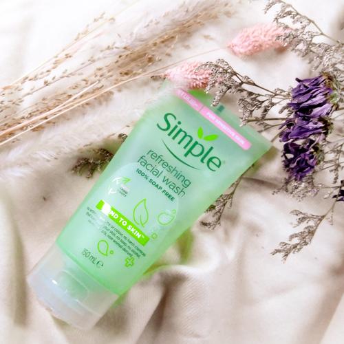 Foto Produk Simple refreshing facial wash 150 ml dari TinyBeauty
