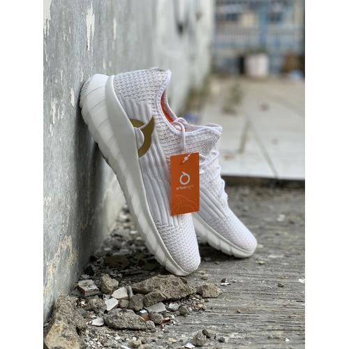 Foto Produk Sepatu running ortuseight Frontier Offwhite new 2020 dari Kicosport