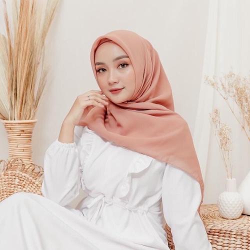 Foto Produk Yeppo Square Hijab Part 3 - Peachy dari sheenofficial