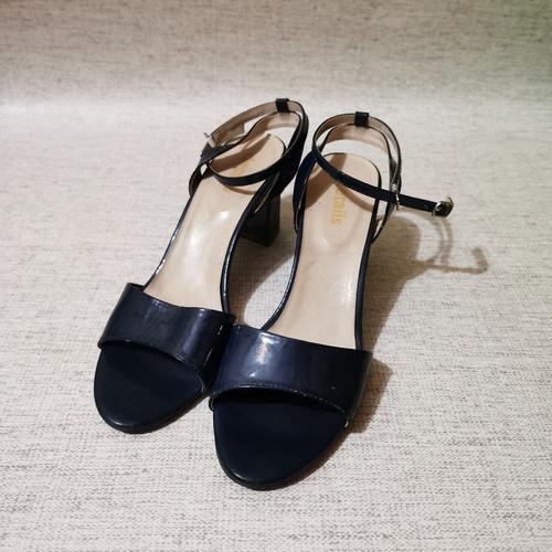 Jual sepatu wanita high heels 7 cm merk 