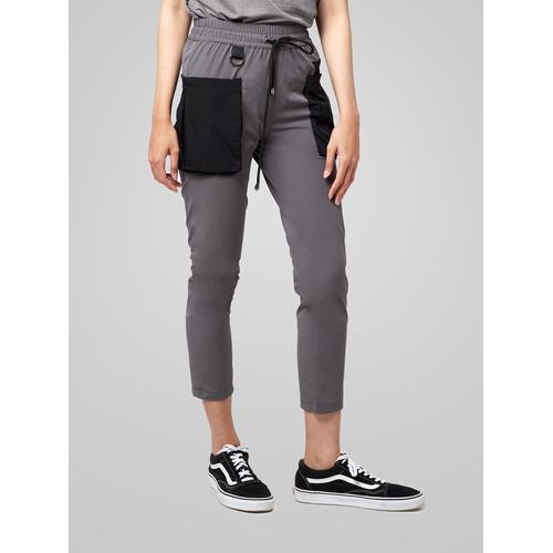 Foto Produk Celana Panjang Wanita resilen Utilitarian Cargo Pants Grey Black - S dari resilen