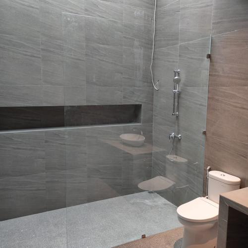 Jual Kaca tempered 10mm sekatan kamar mandi Kab. Tangerang Victory