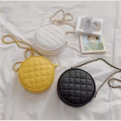 Foto Produk Tas MARINKA Tas Selempang Wanita Bulat Tali Rantai - Hitam dari QUEEN Fashion69