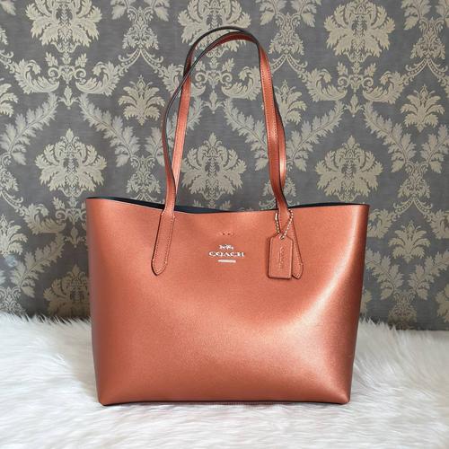 tote avenue coach