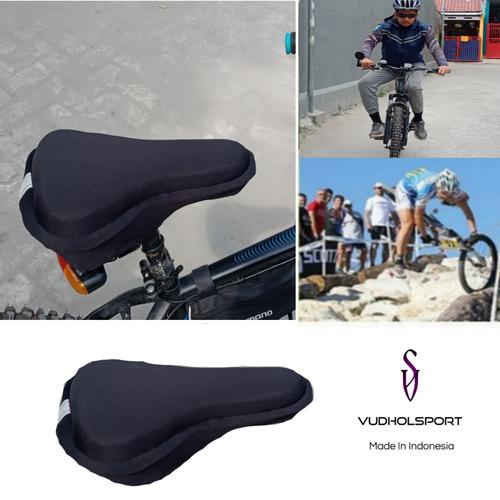 Foto Produk Bantal Jok Sarung Sadel Sepeda Empuk Bike 3D Gel Pad Saddle Reflektor dari Fudholahshop