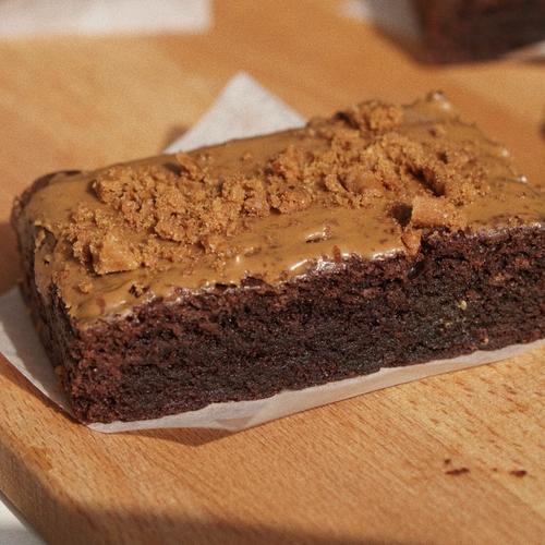 Foto Produk Lotus Biscoff Fudgy Brownies - Personal Size dari Breena Cake and Cookies