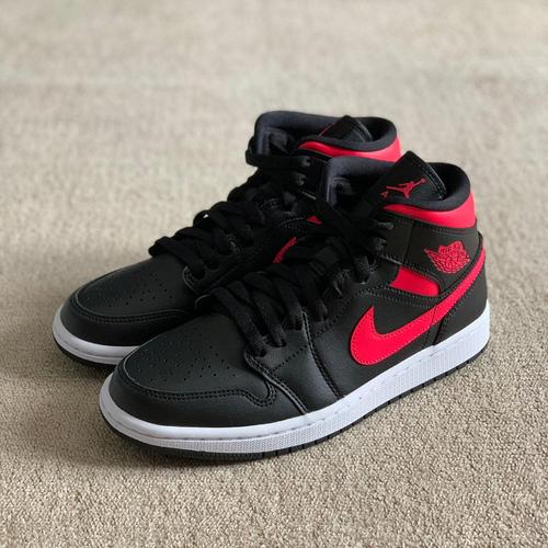 aj1 mid siren red