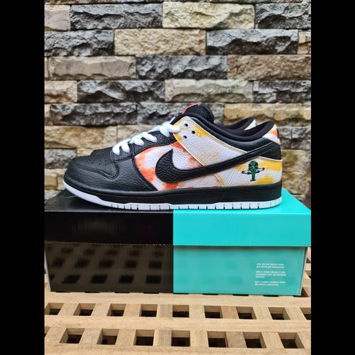 NIKE DUNK SB LOW \